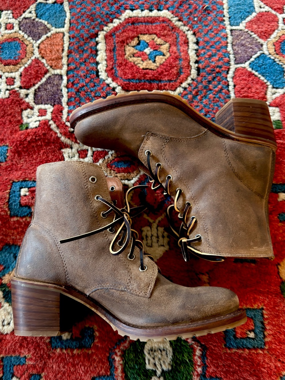 Frye Sabrina 6G Oiled Suede Lace Up Boot - Size 8.5